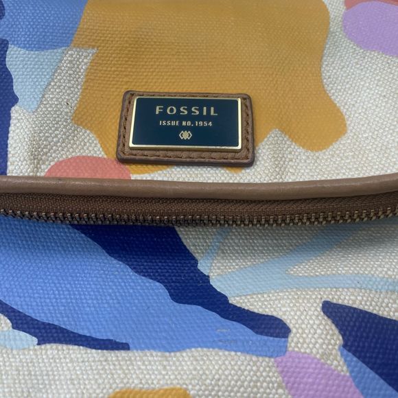 Fossil Floral print Cowhide Leather Crossbody - Picture 9 of 9